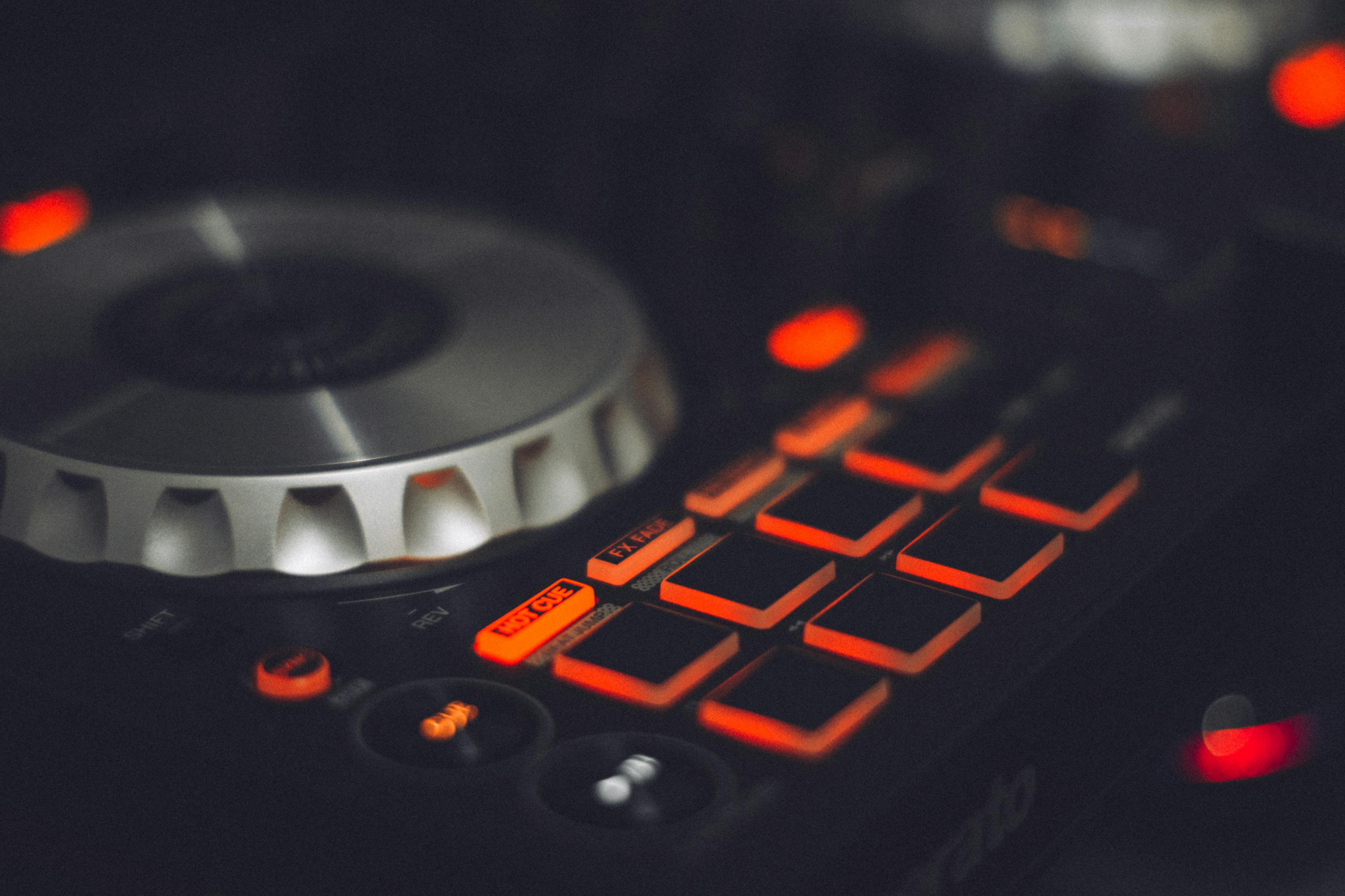 最新DJ舞曲超劲爆，掀起音乐狂潮热潮