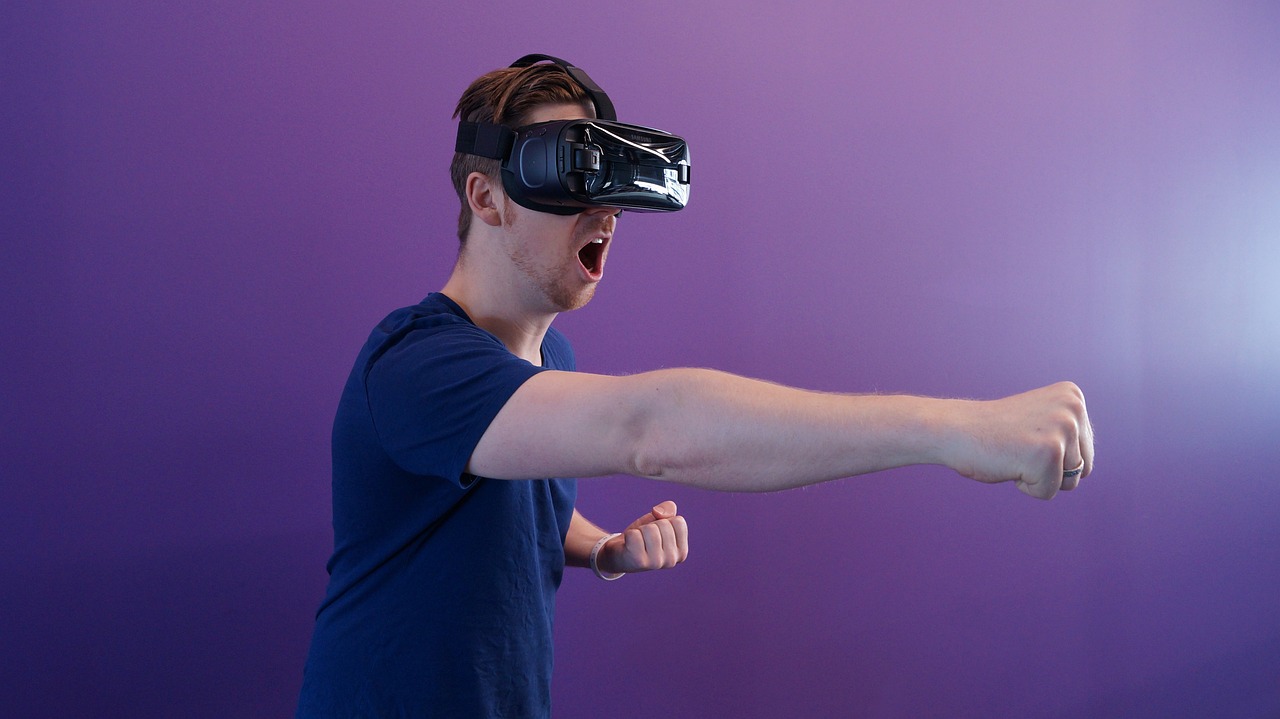 最新VR设备2017重塑虚拟现实世界体验